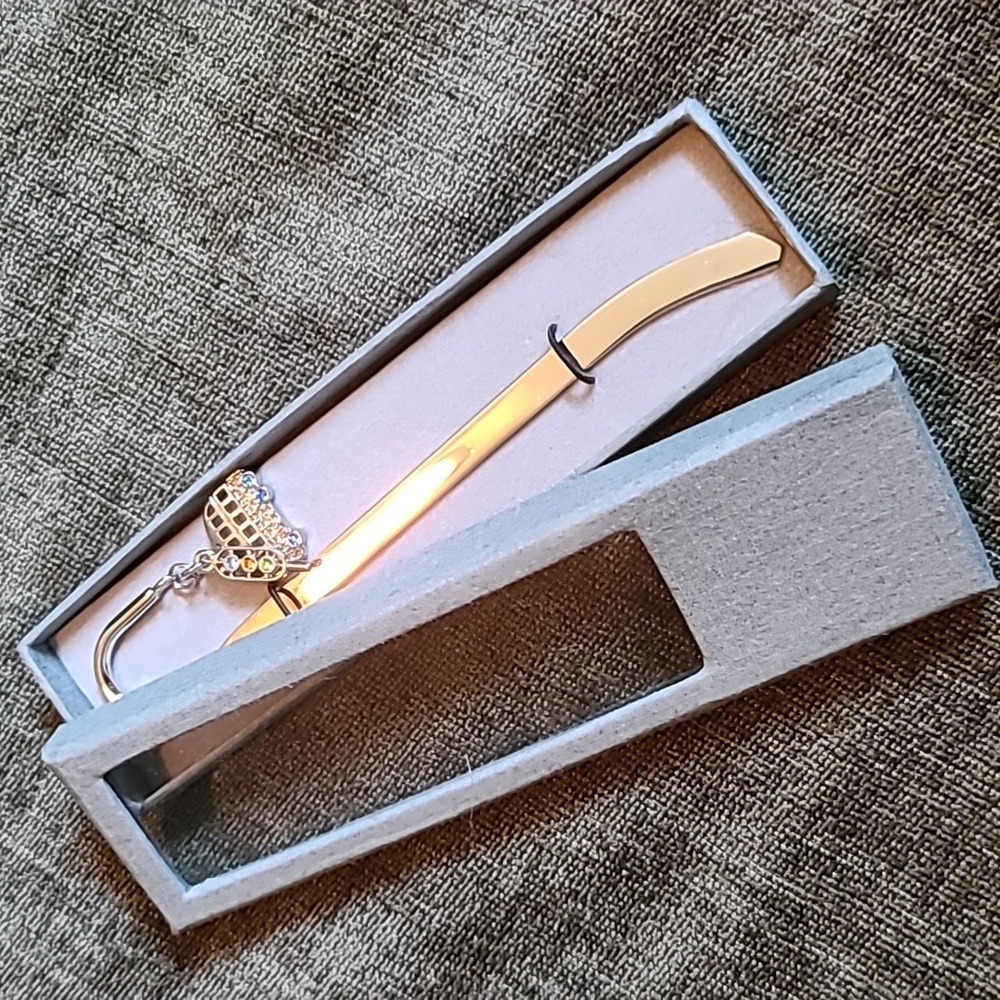 Sweet bling bookmark with bus and stop light